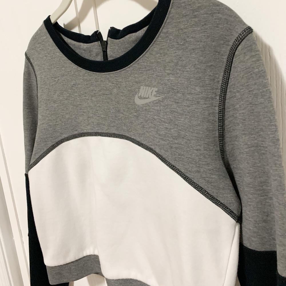 Nike color block cropped sweatshirt